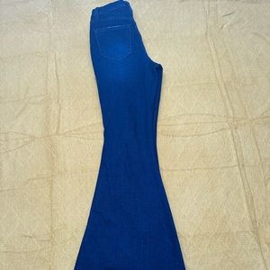 Wide Leg Jeans x Bell Bottoms